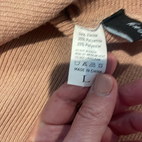 3 Amazon sweaters size L - Picture 6 of 8